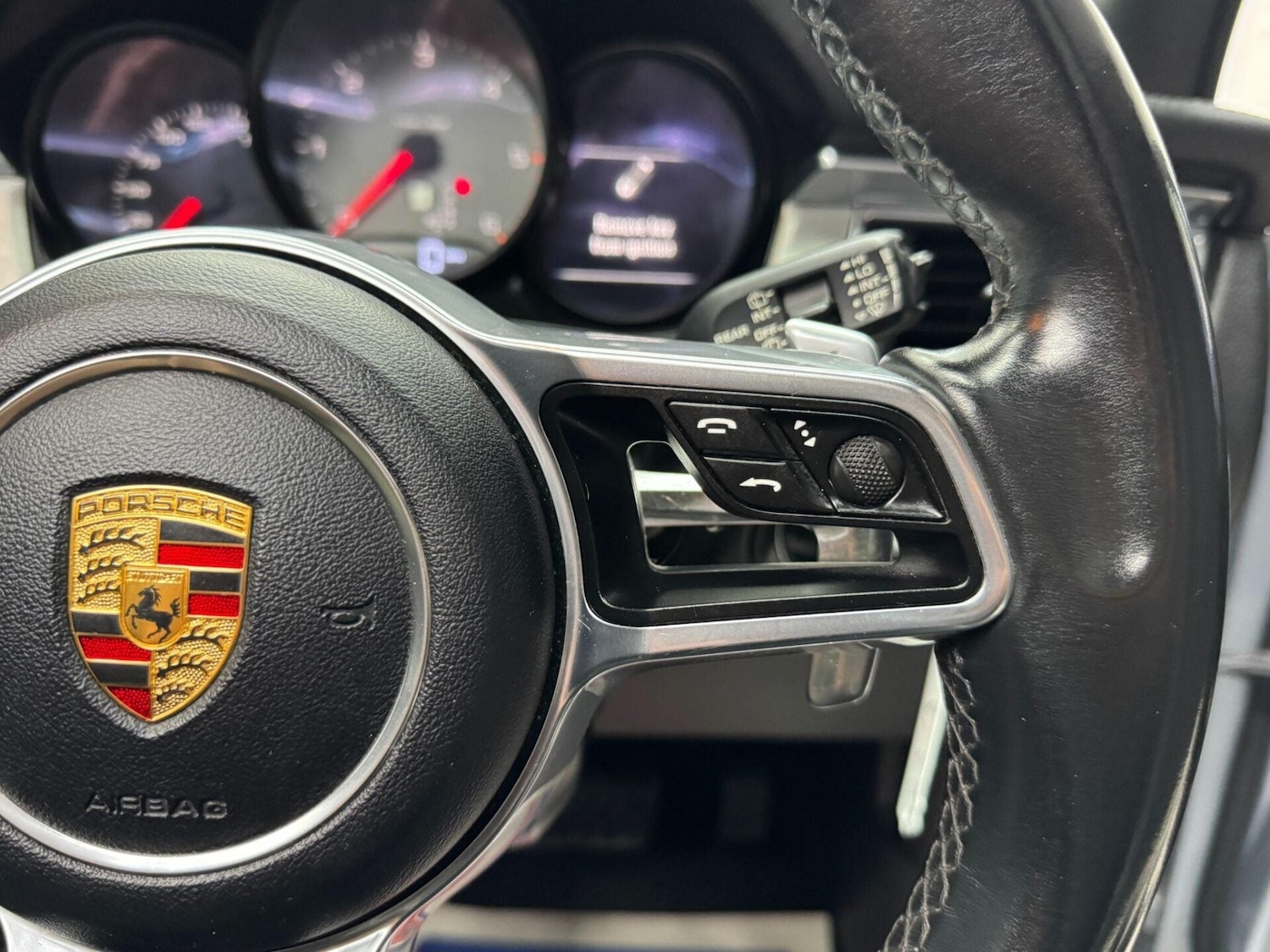 Used Porsche Macan 2015 for sale - 76906178: Photo 39