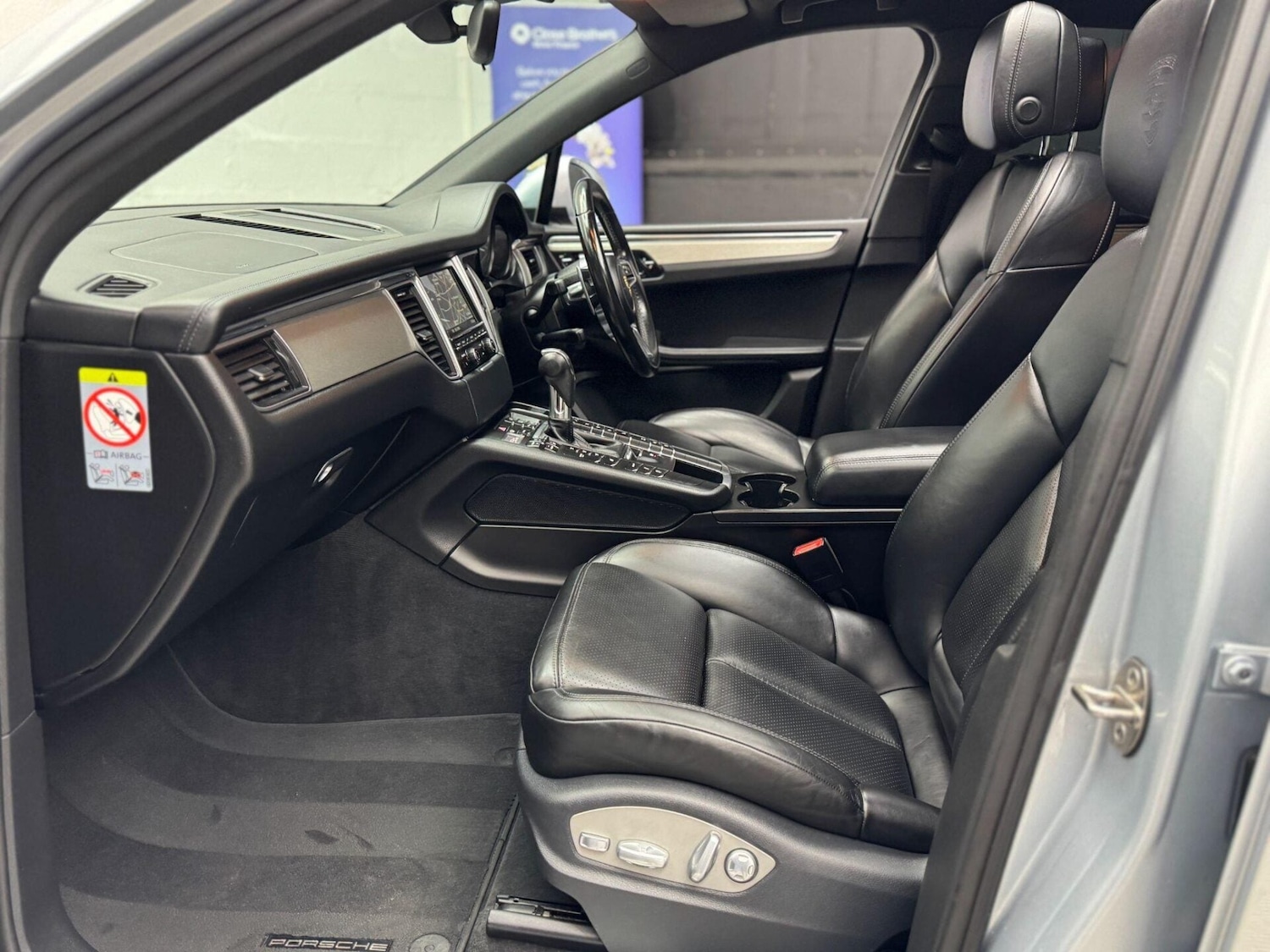 Used Porsche Macan 2015 for sale - 76906178: Photo 41