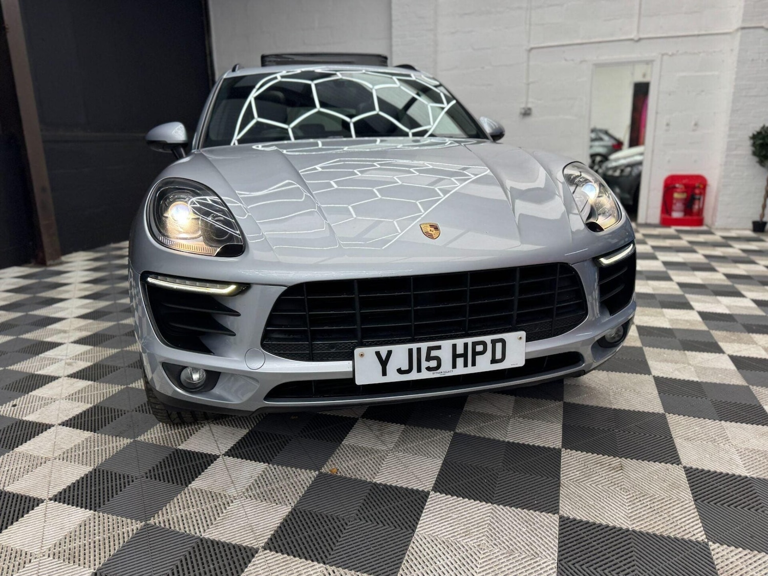 Used Porsche Macan 2015 for sale - 76906178: Photo 5