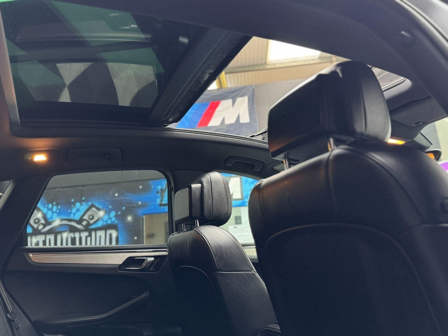 Used Porsche Macan 2015 for sale - 76906178: Photo 50