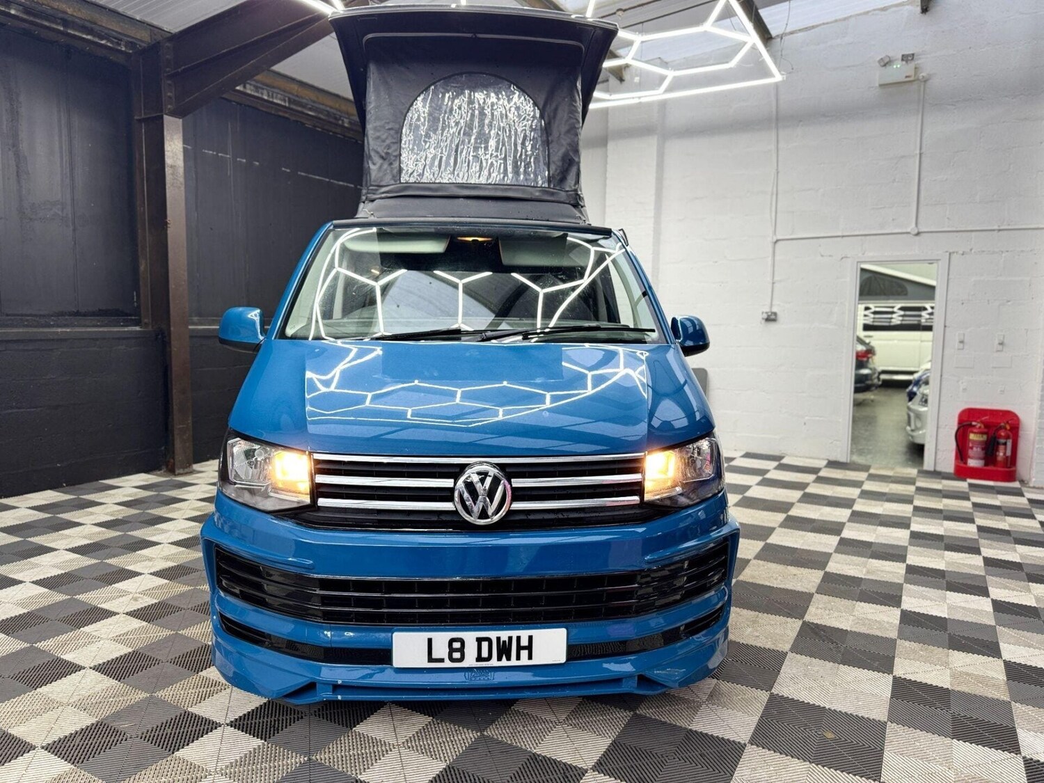 Used Volkswagen Transporter 2016 for sale - 77355059: Photo 4