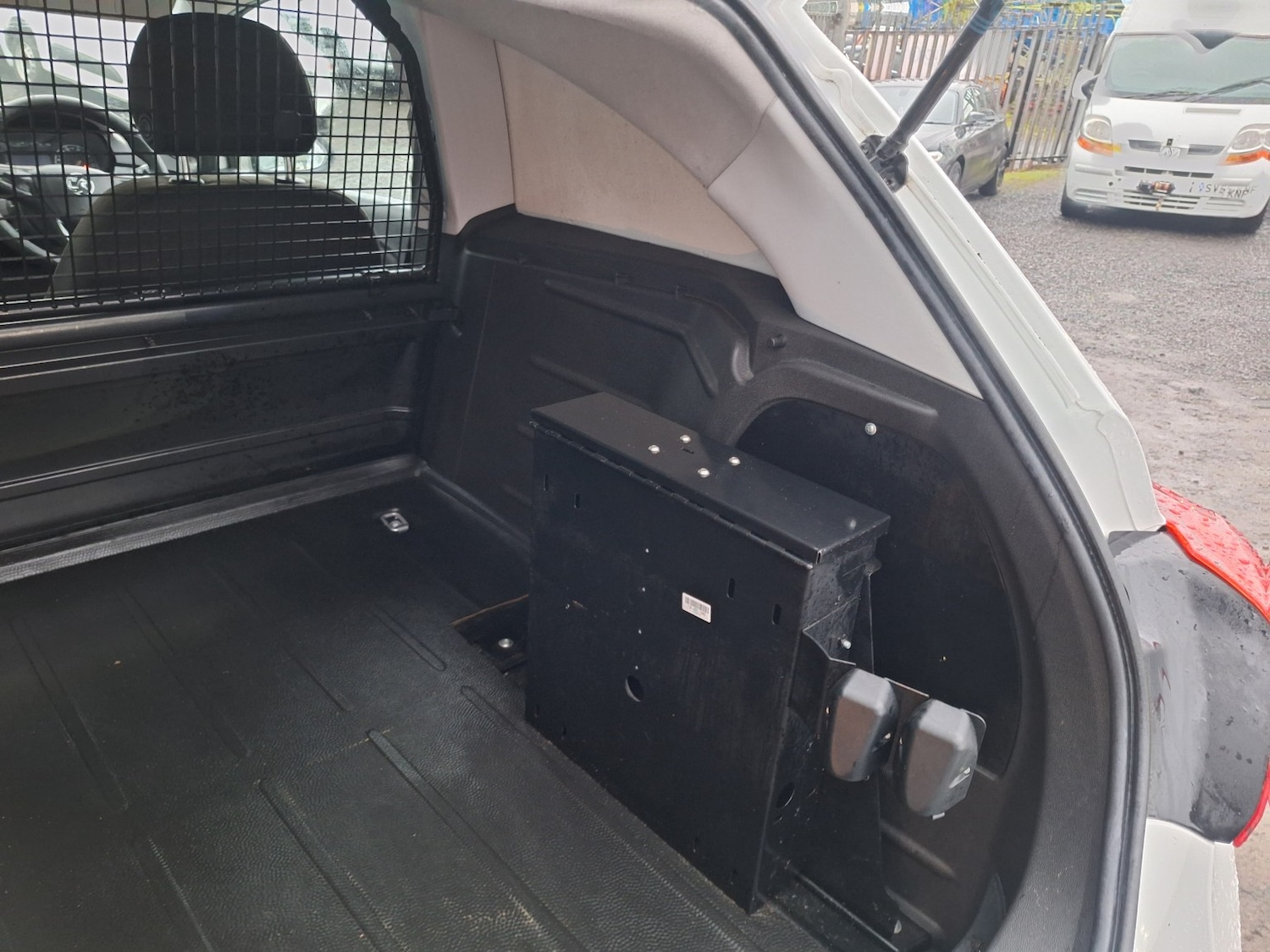 Used Vauxhall Corsa Van 2018 for sale - 76897014: Photo 13