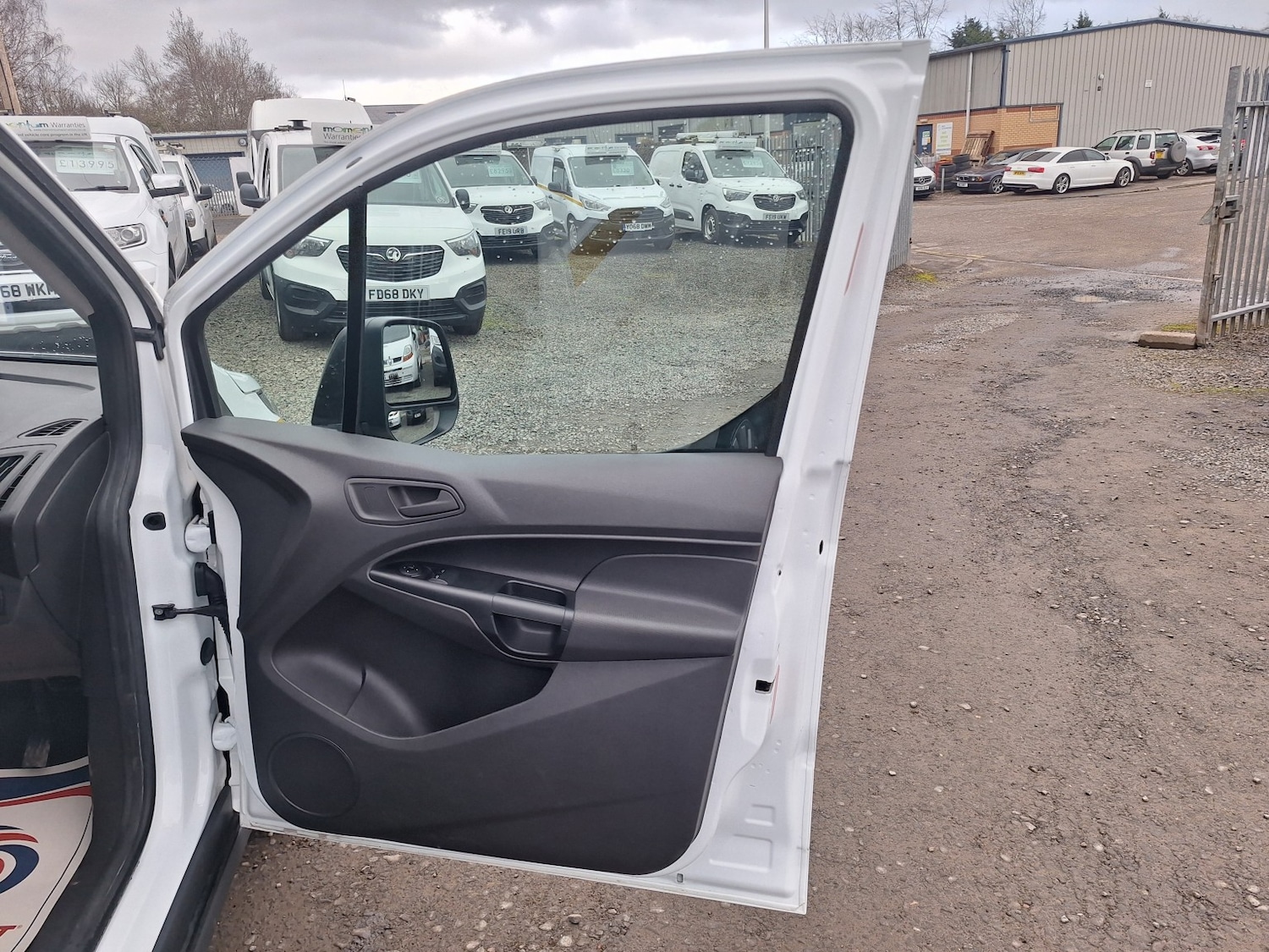 Used Ford Transit Connect 2018 for sale - 77632384: Photo 11