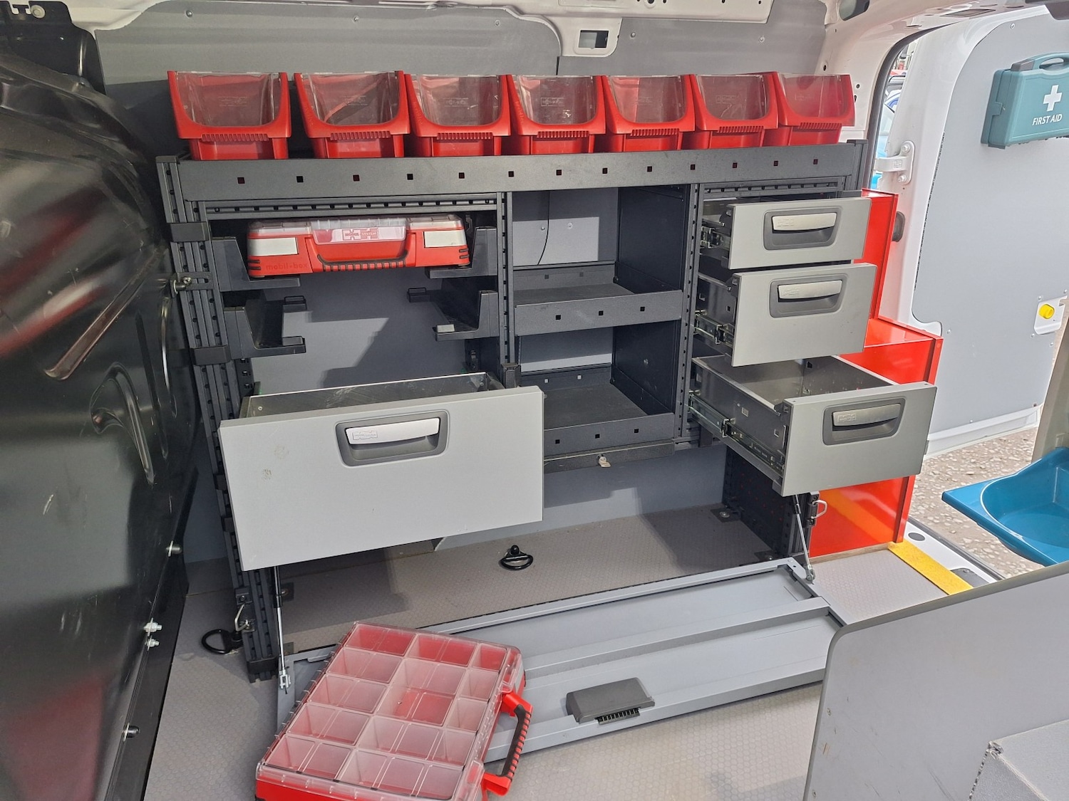 Used Ford Transit Connect 2018 for sale - 77632384: Photo 14