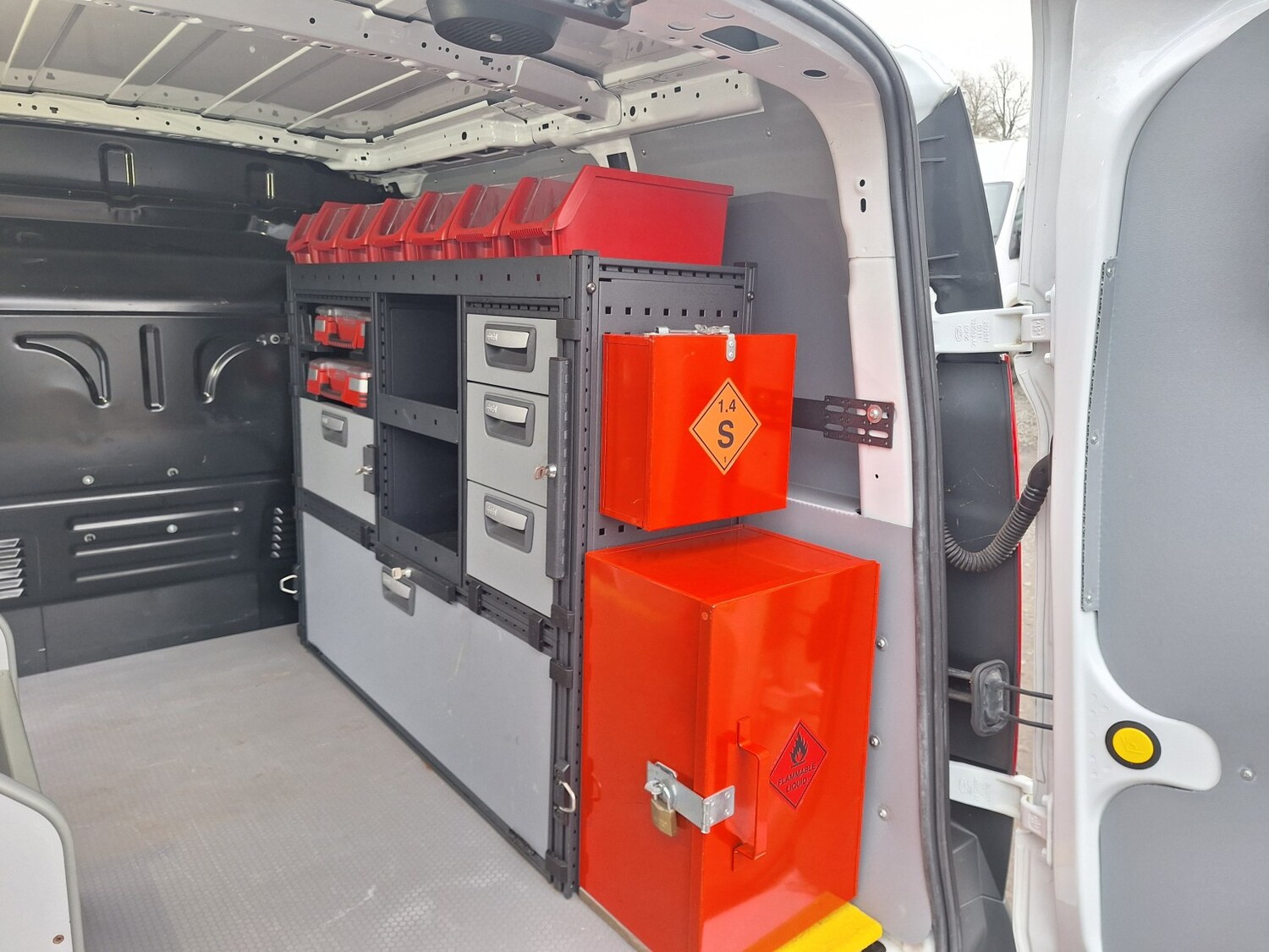 Used Ford Transit Connect 2018 for sale - 77632384: Photo 16