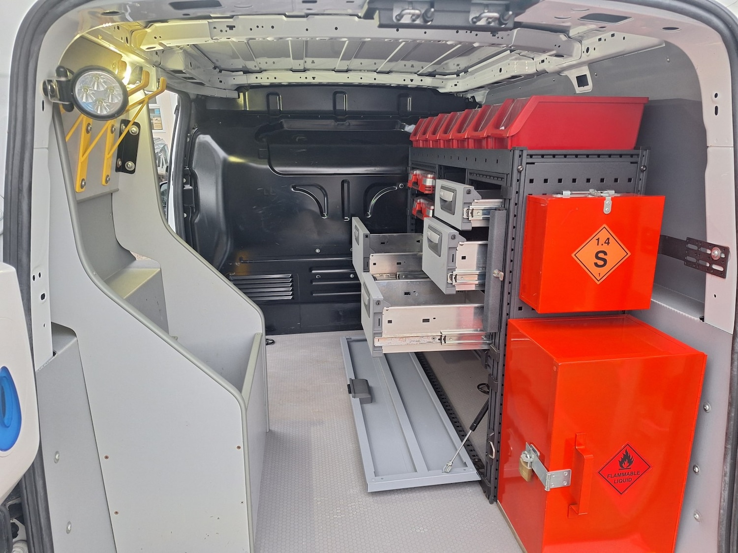 Used Ford Transit Connect 2018 for sale - 77632384: Photo 17