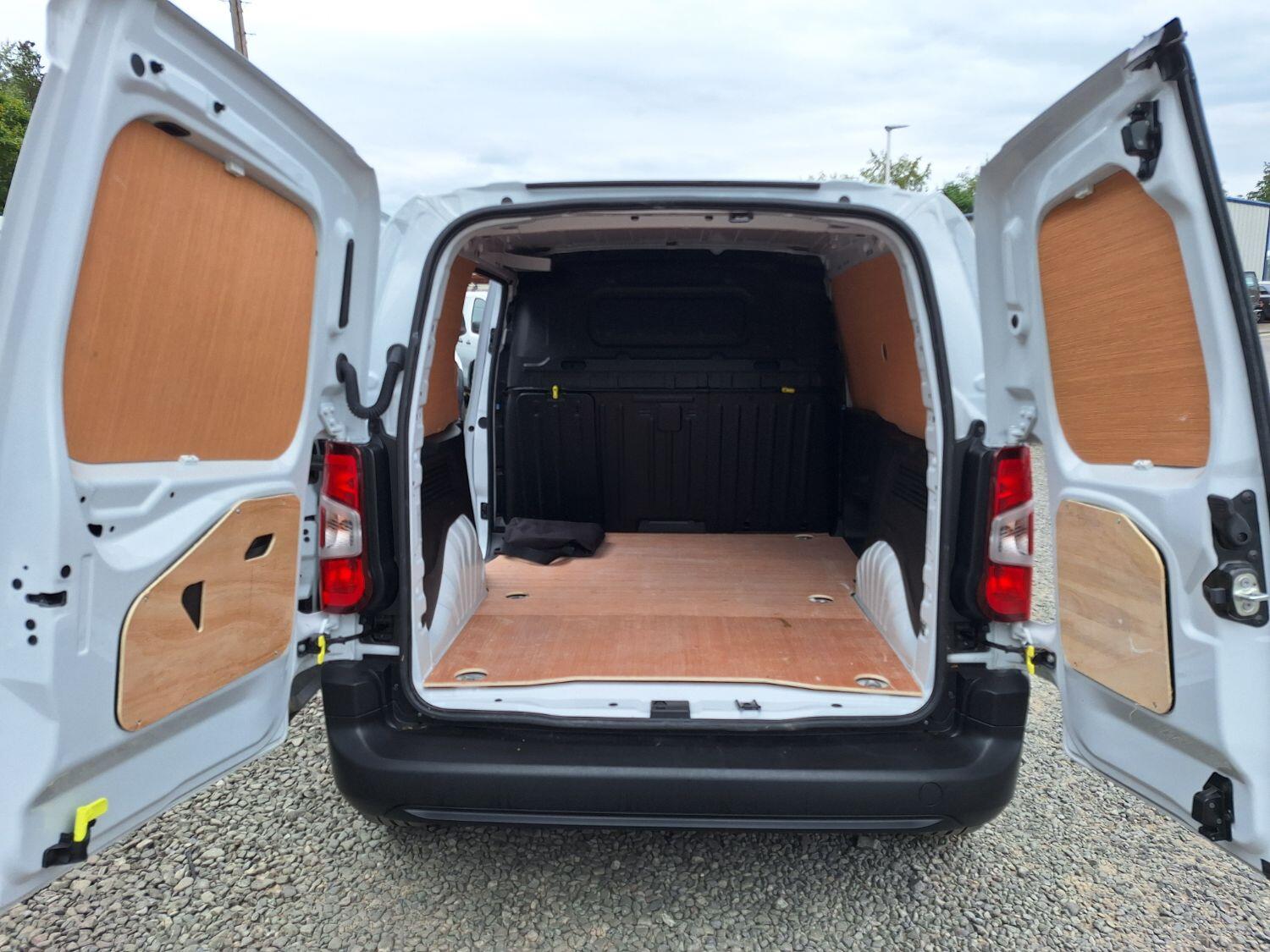 Used Vauxhall Combo 2023 for sale - 77656393: Photo 2