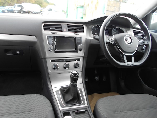 Used Volkswagen Golf 2014 for sale - 76077507: Photo 10