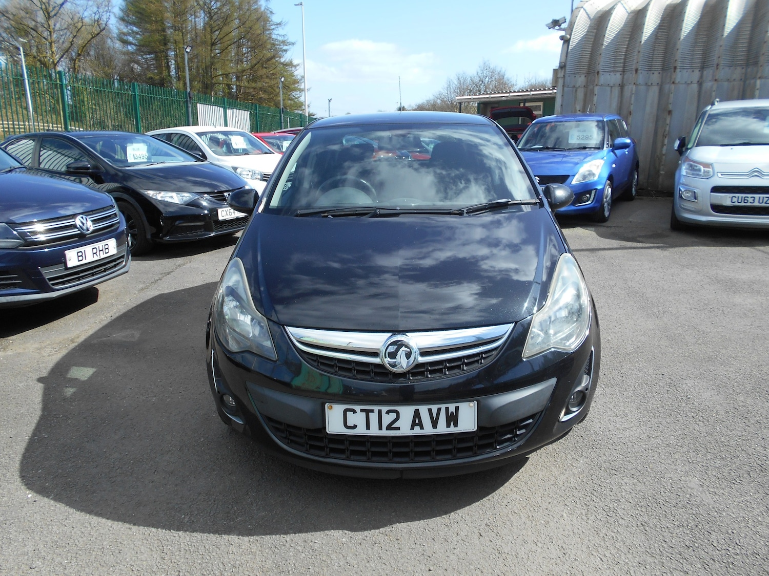 Used Vauxhall Corsa 2012 for sale - 78108429: Photo 2