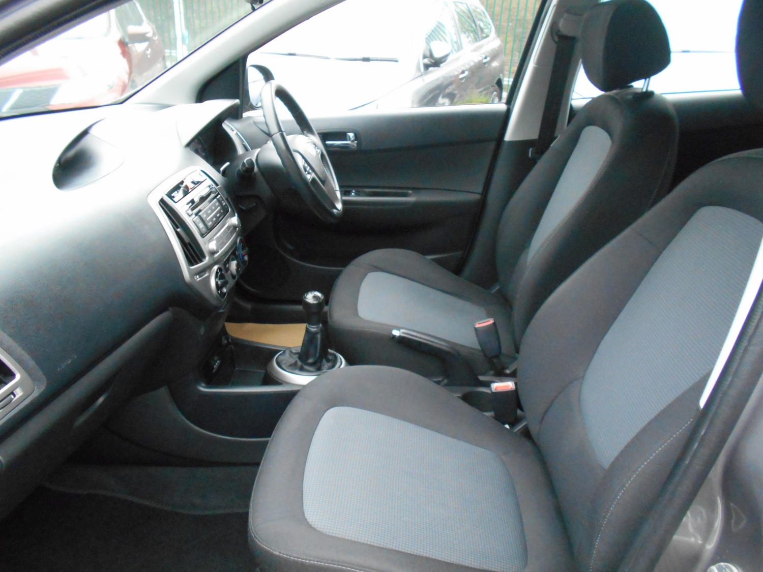 Used Hyundai i20 2014 for sale - 77998122: Photo 11