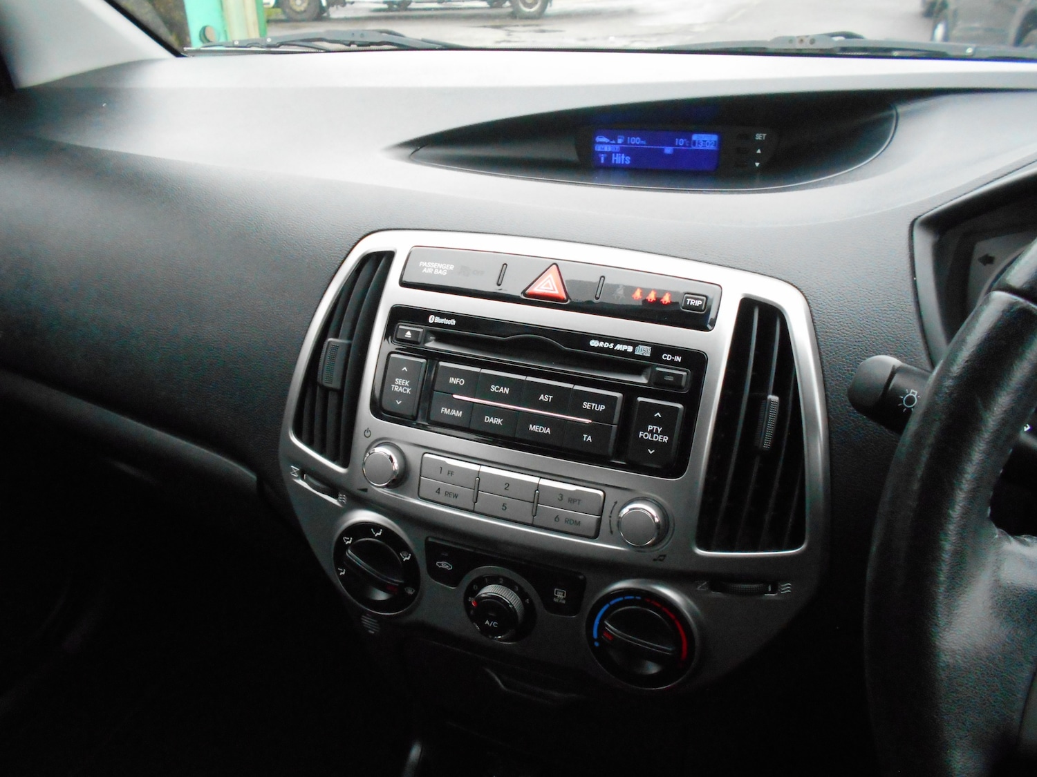 Used Hyundai i20 2014 for sale - 77998122: Photo 15