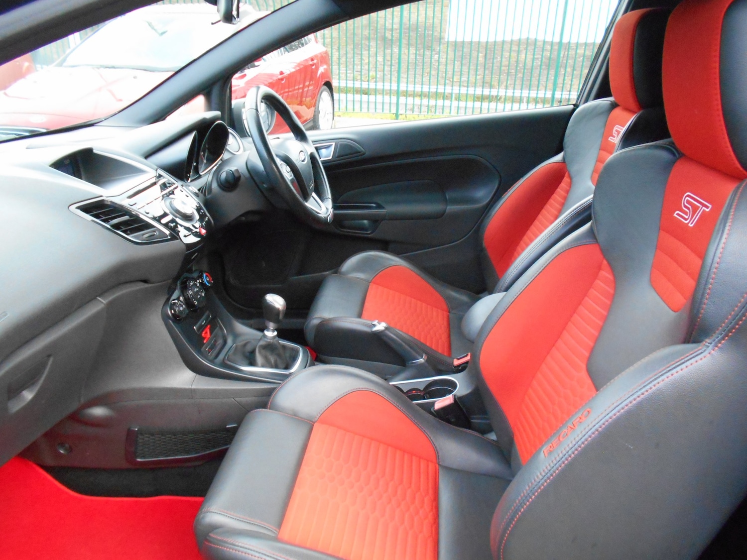 Used Ford Fiesta 2015 for sale - 76859890: Photo 10