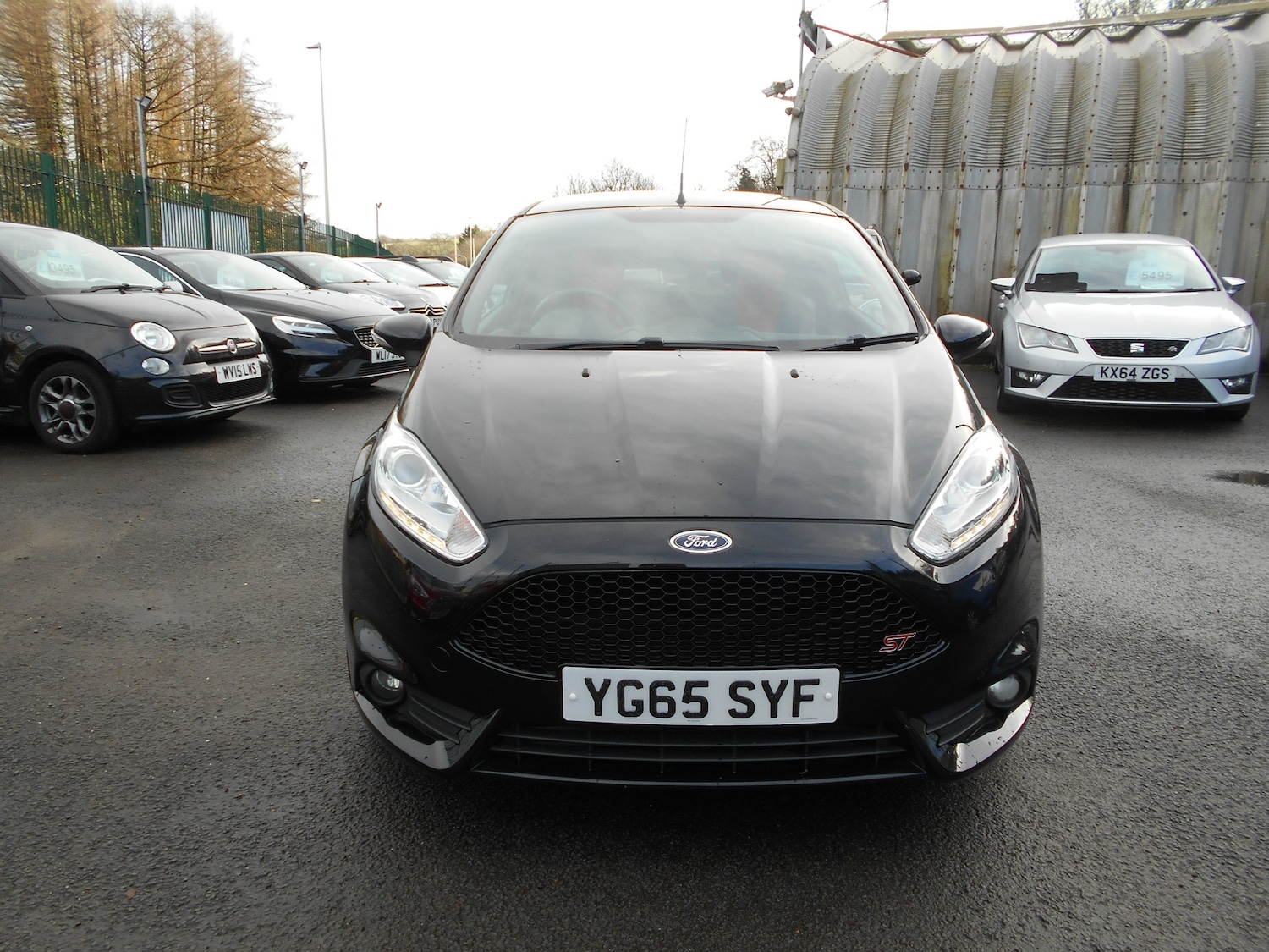 Used Ford Fiesta 2015 for sale - 76859890: Photo 2