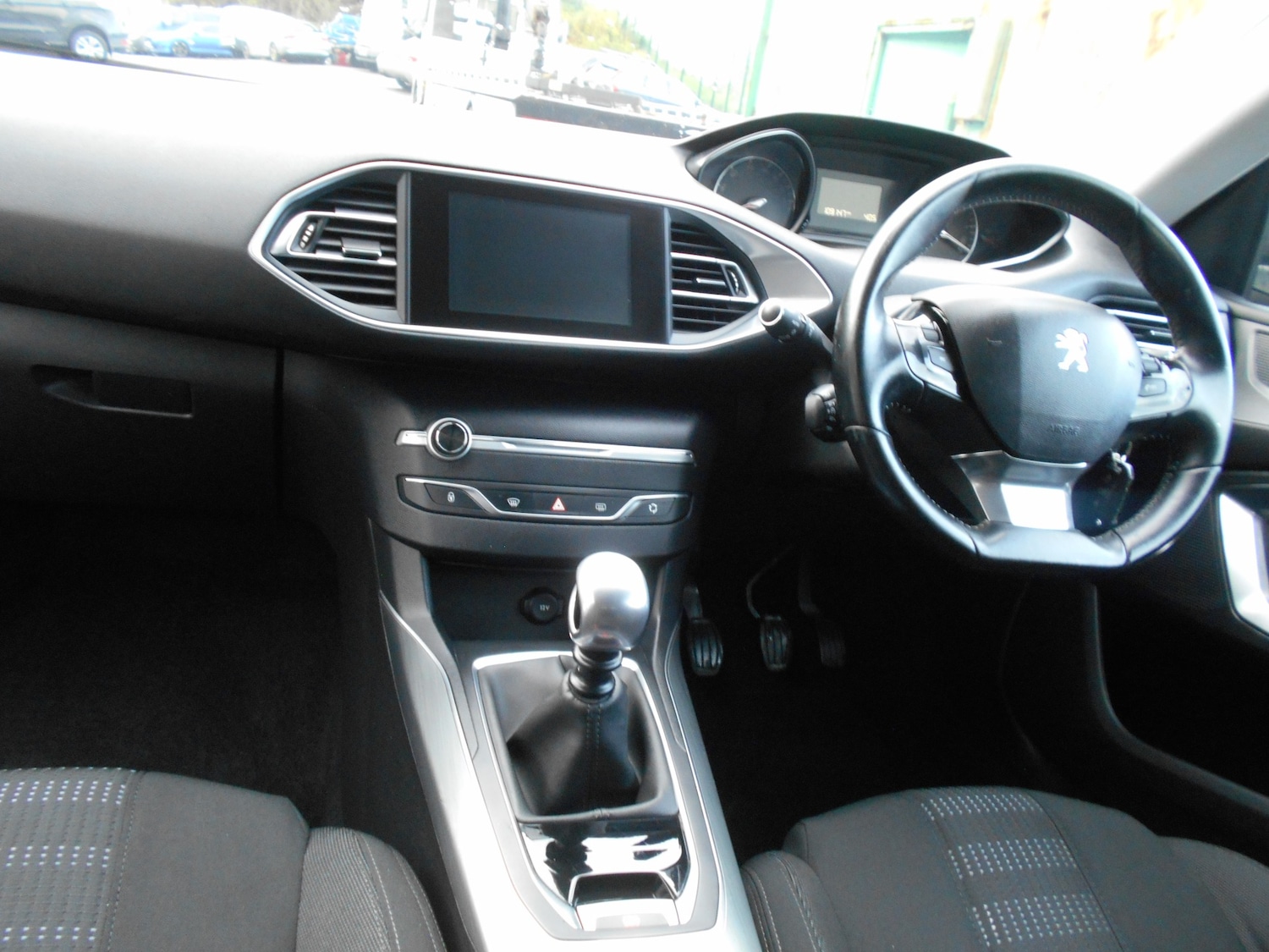 Used Peugeot 308 2017 for sale - 76426061: Photo 9