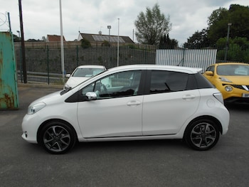 Used Toyota Yaris 2014 for sale - 75674426: Photo