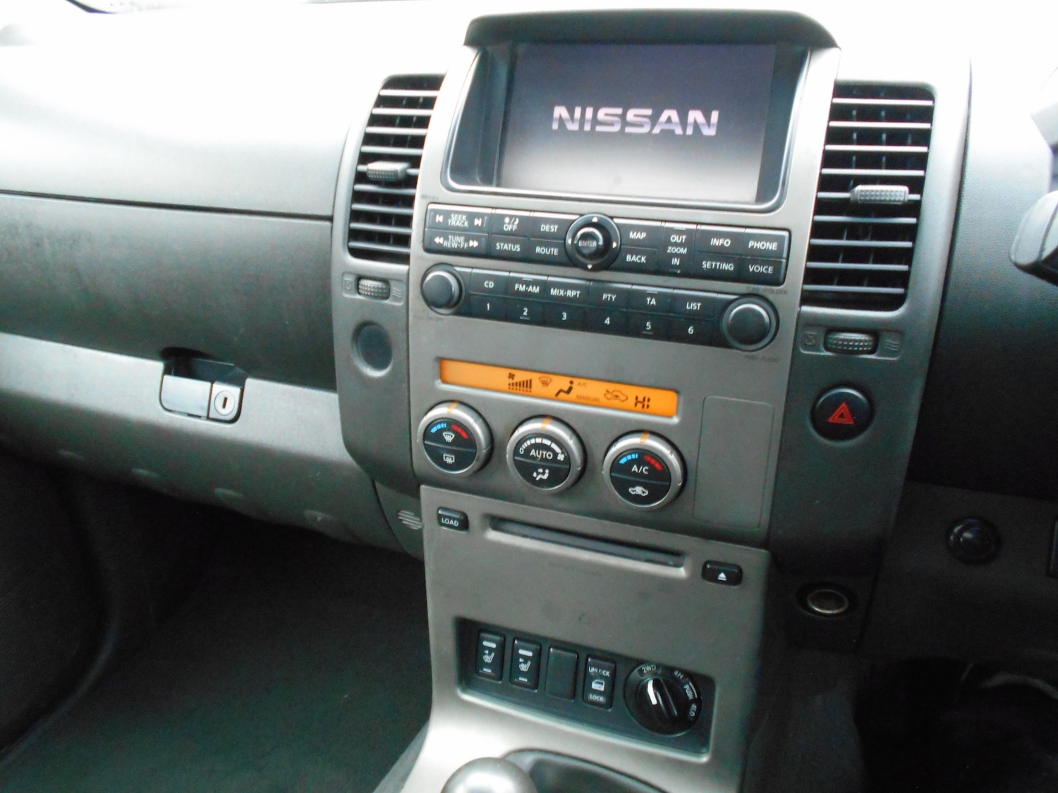 Used Nissan Navara 2009 for sale - 77168128: Photo 15