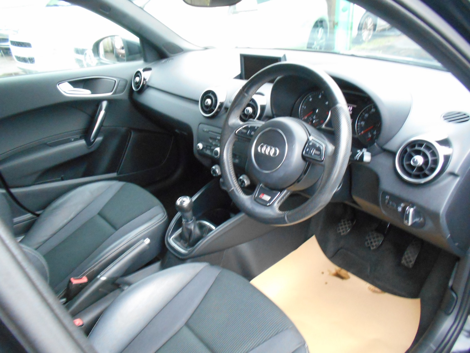 Used Audi A1 2013 for sale - 76565000: Photo 13