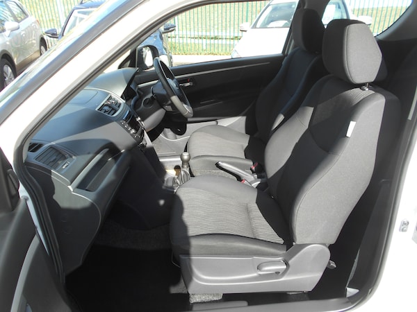 Used Suzuki Swift 2013 for sale - 76207179: Photo 11