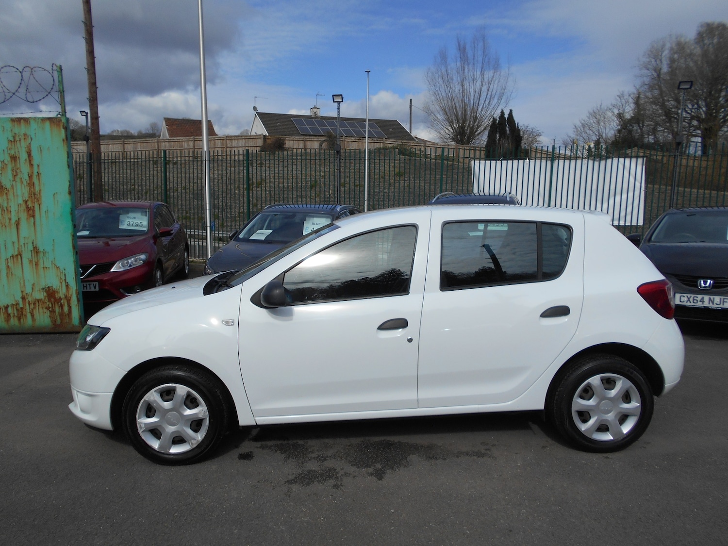 Used Dacia Sandero 2015 for sale - 78027240: Photo 4