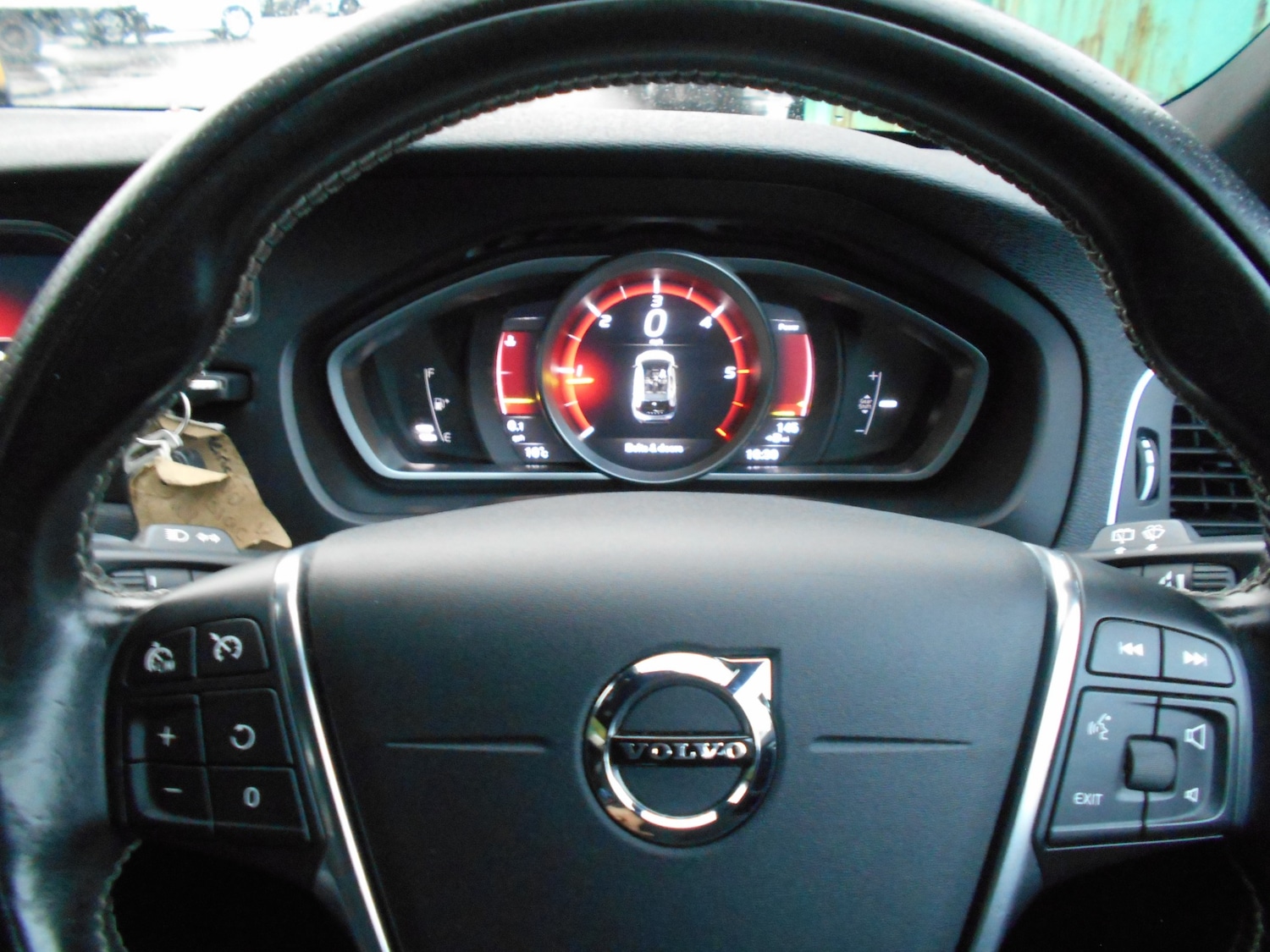 Used Volvo V40 2017 for sale - 76366746: Photo 16