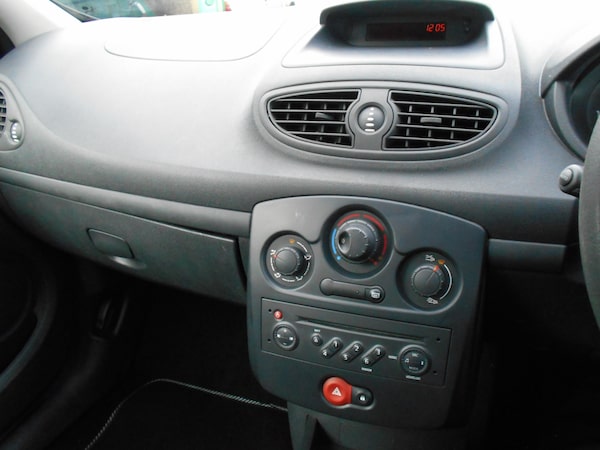 Used Renault Clio 2008 for sale - 76219272: Photo 14