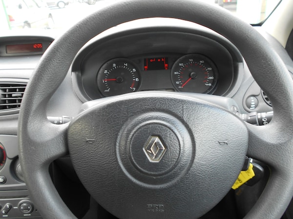Used Renault Clio 2008 for sale - 76219272: Photo 9