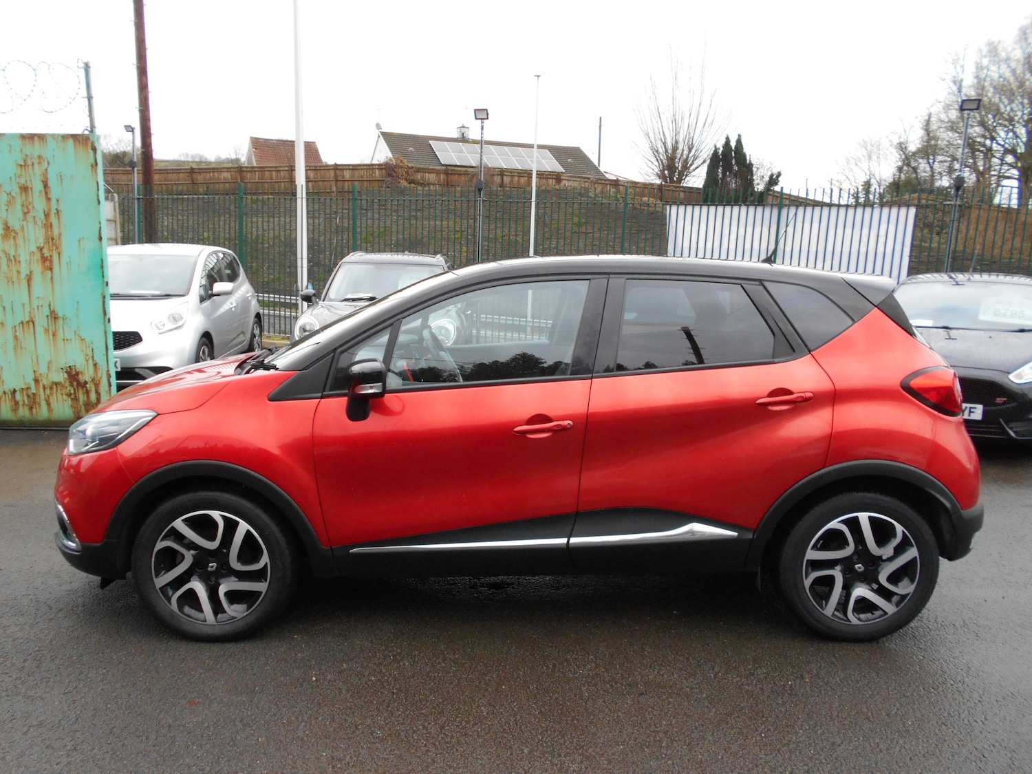 Used Renault Captur 2015 for sale - 77023483: Photo 4