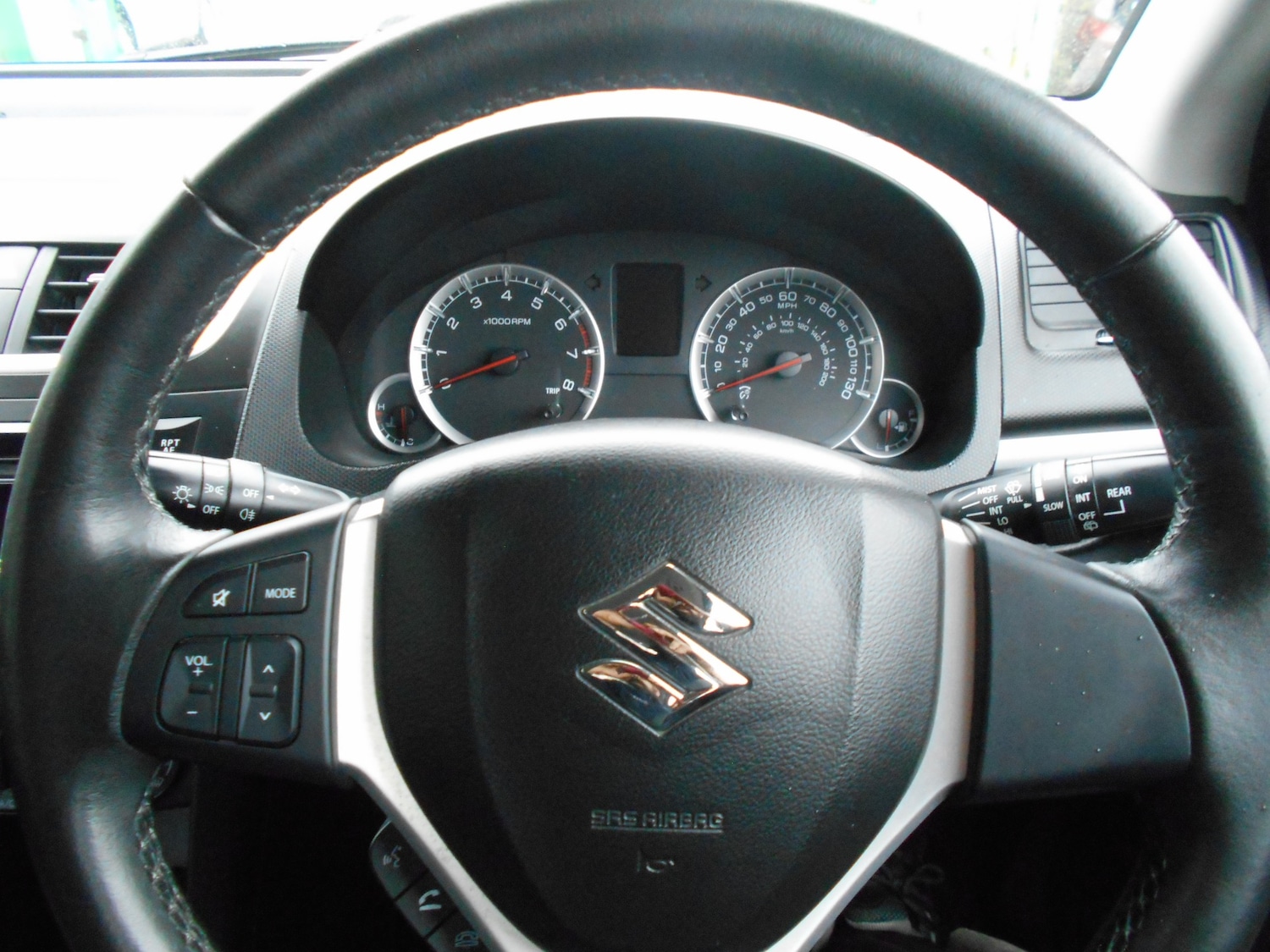 Used Suzuki Swift 2015 for sale - 77845748: Photo 9