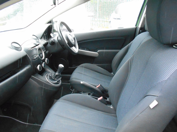 Used Mazda Mazda2 2010 for sale - 75700018: Photo 10