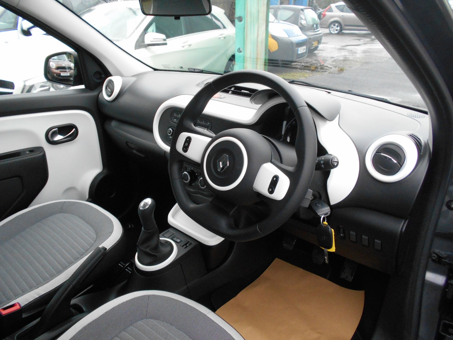 Used Renault Twingo 2017 for sale - 76462183: Photo 10