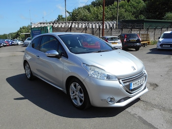 Used Peugeot 208 2013 for sale - 79019803: Photo
