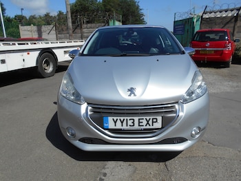 Used Peugeot 208 2013 for sale - 79019803: Photo