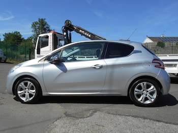 Used Peugeot 208 2013 for sale - 79019803: Photo