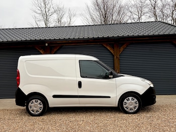 Used Vauxhall Combo 2016 for sale - 77681594: Photo