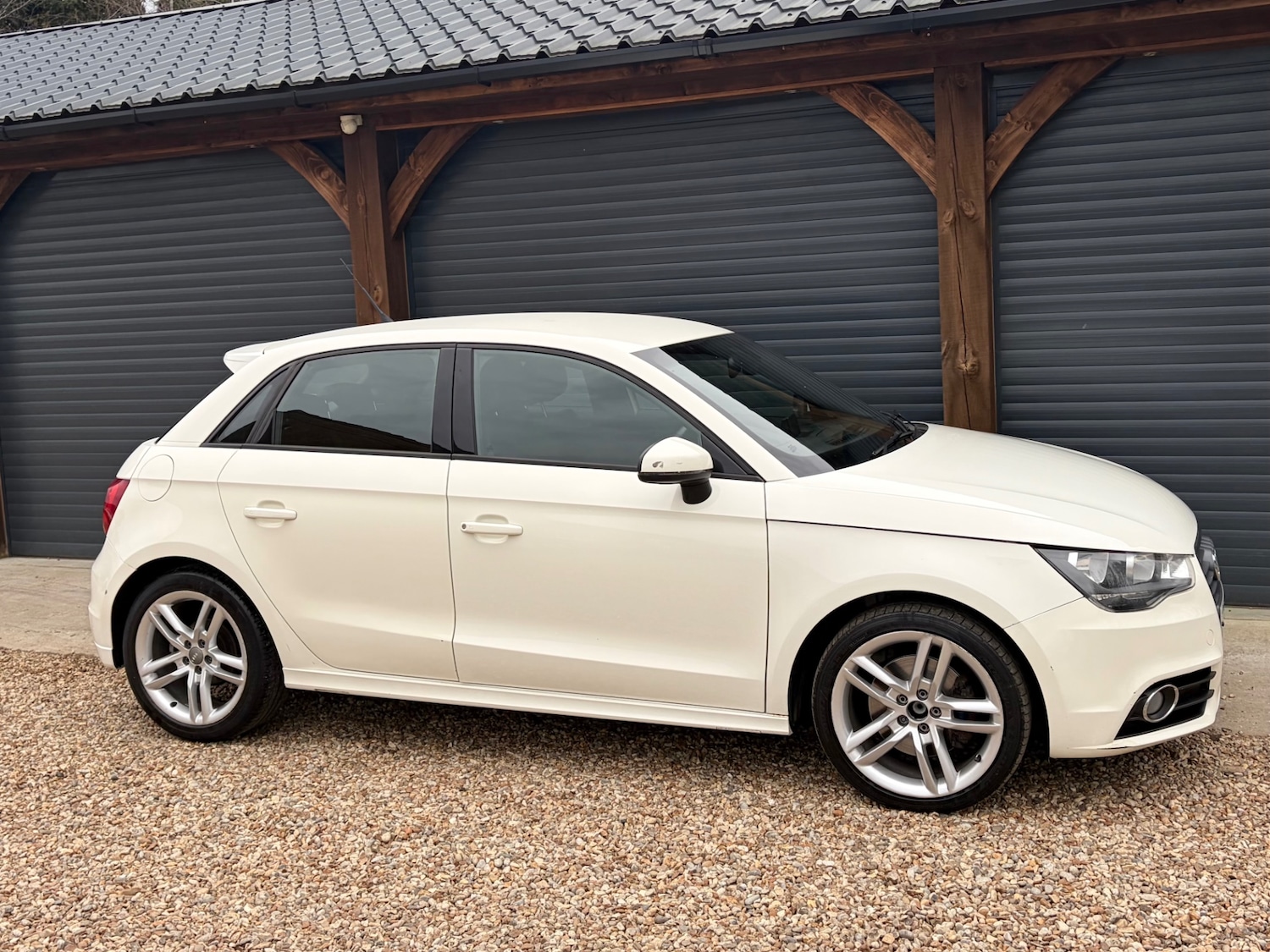 Used Audi A1 2012 for sale - 77681584: Photo 3