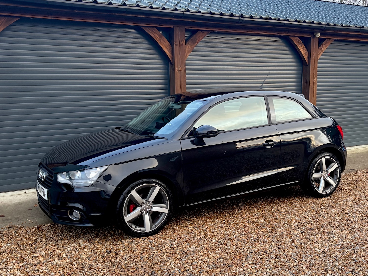 Used Audi A1 2011 for sale - 77381212: Photo 2