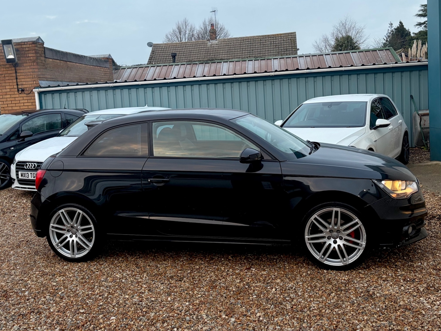Used Audi A1 2013 for sale - 77248262: Photo 2