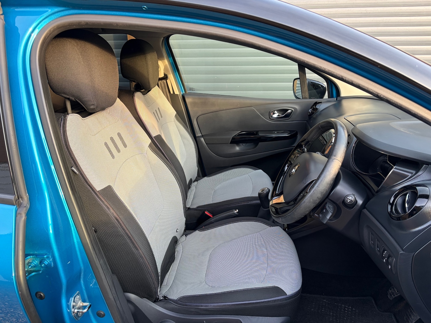 Used Renault Captur 2014 for sale - 77028170: Photo 14