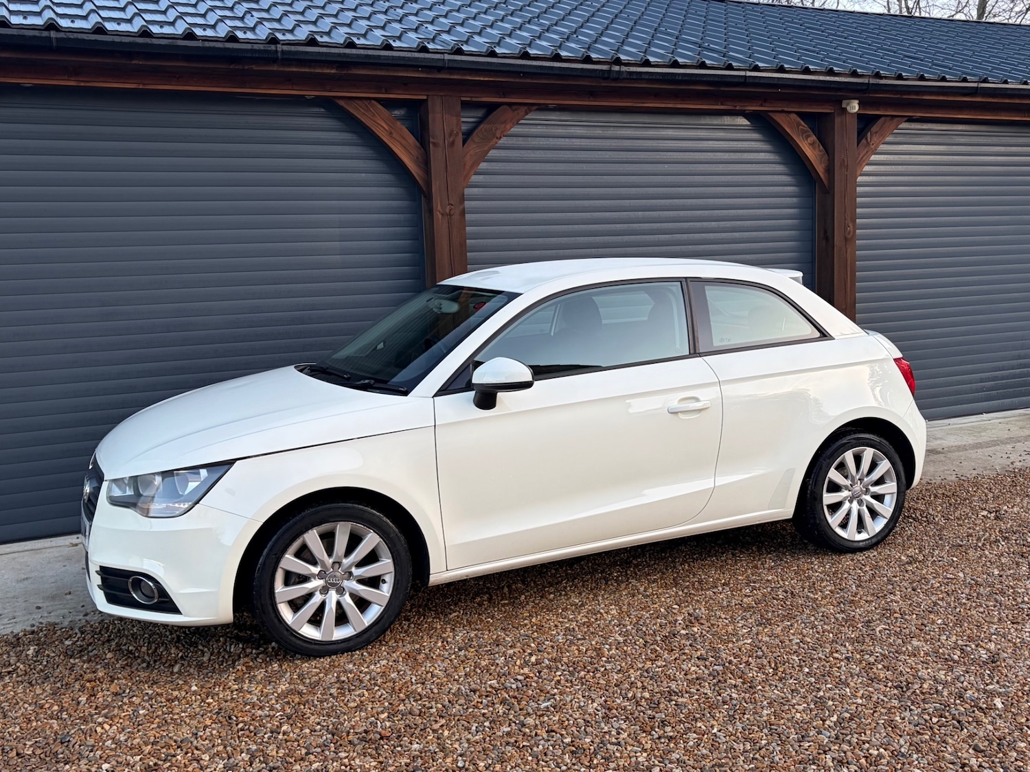 Used Audi A1 2013 for sale - 77028174: Photo 2