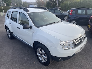 Used Dacia Duster 2015 for sale - 78782418: Photo