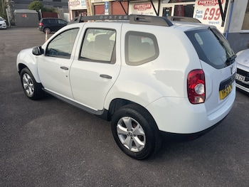 Used Dacia Duster 2015 for sale - 78782418: Photo