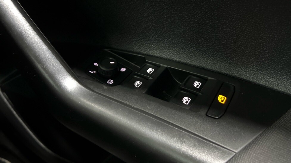 Used Volkswagen Polo 2022 for sale - 76563815: Photo 31