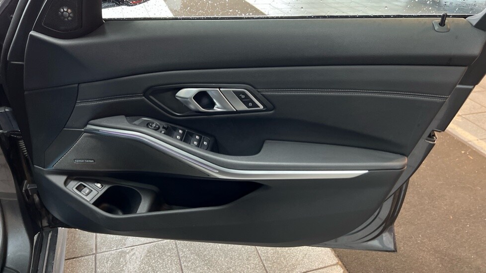 Used BMW 3 Series 2021 for sale - 76289983: Photo 30
