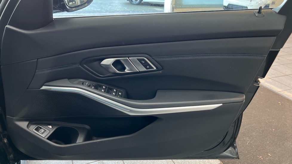 Used BMW 3 Series 2022 for sale - 76921931: Photo 30