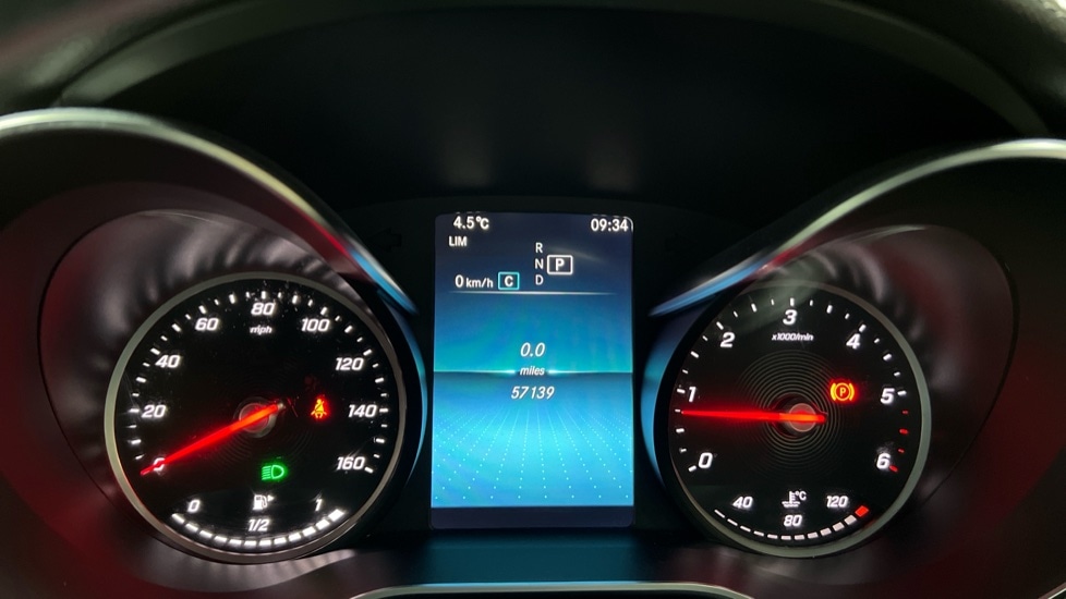 Used Mercedes-Benz C Class 2021 for sale - 76623516: Photo 13