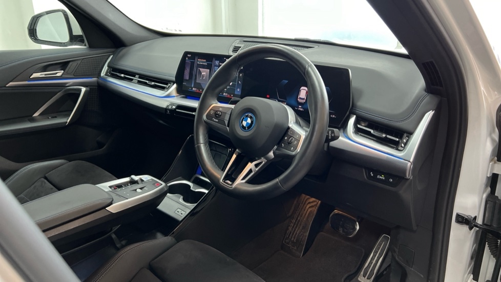 Used BMW iX1 2023 for sale - 76393695: Photo 6