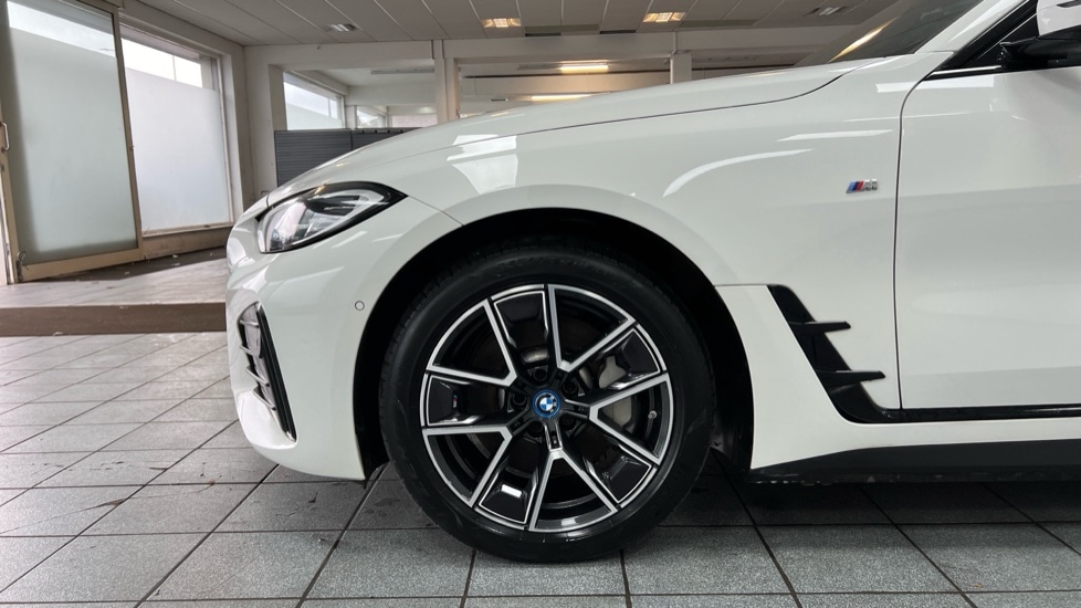 Used BMW i4 2022 for sale - 76441948: Photo 25