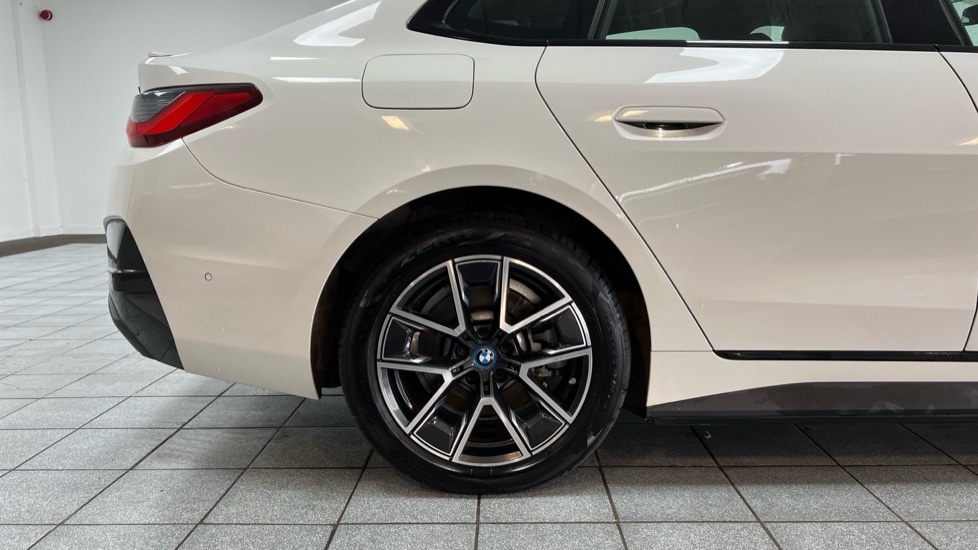 Used BMW i4 2022 for sale - 76441948: Photo 27