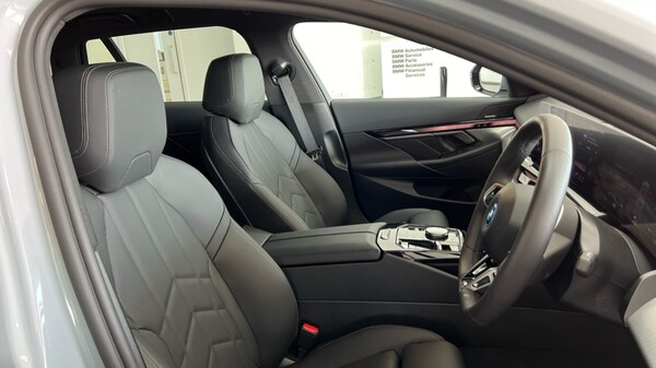 Used BMW i5 2024 for sale - 75394255: Photo 11