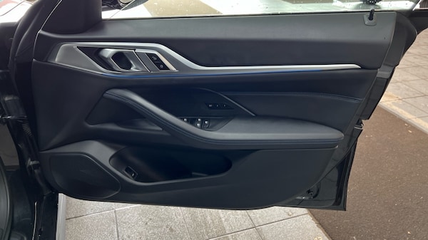 Used BMW i4 2022 for sale - 76321837: Photo 30